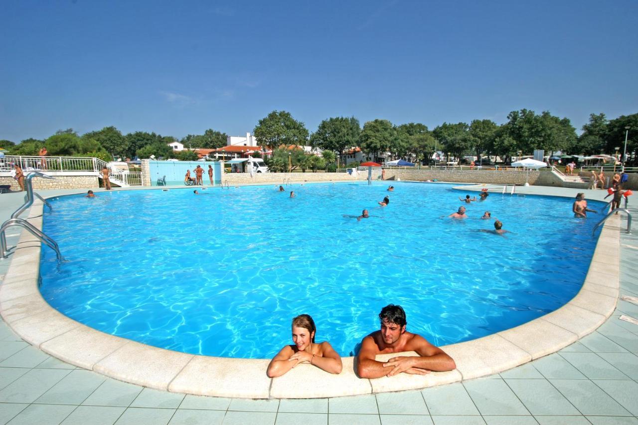 Easyatent Fkk Safari Tent Ulika Naturist - Clothes Free بوريتش المظهر الخارجي الصورة